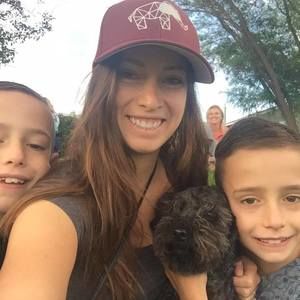 Meet your Posher, Cierra